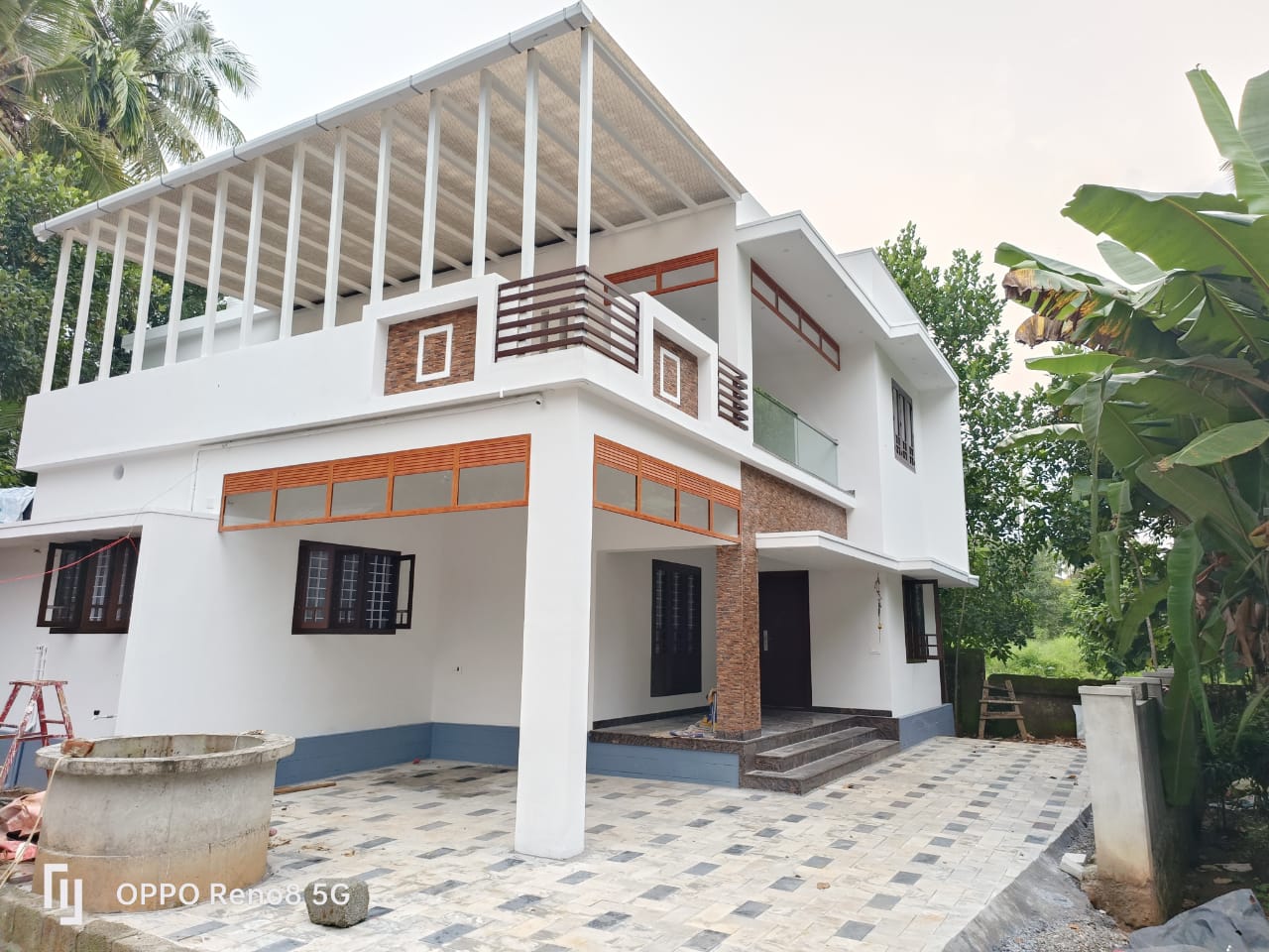 2270sqft ,6 cent house ,4 km from Thrissur town