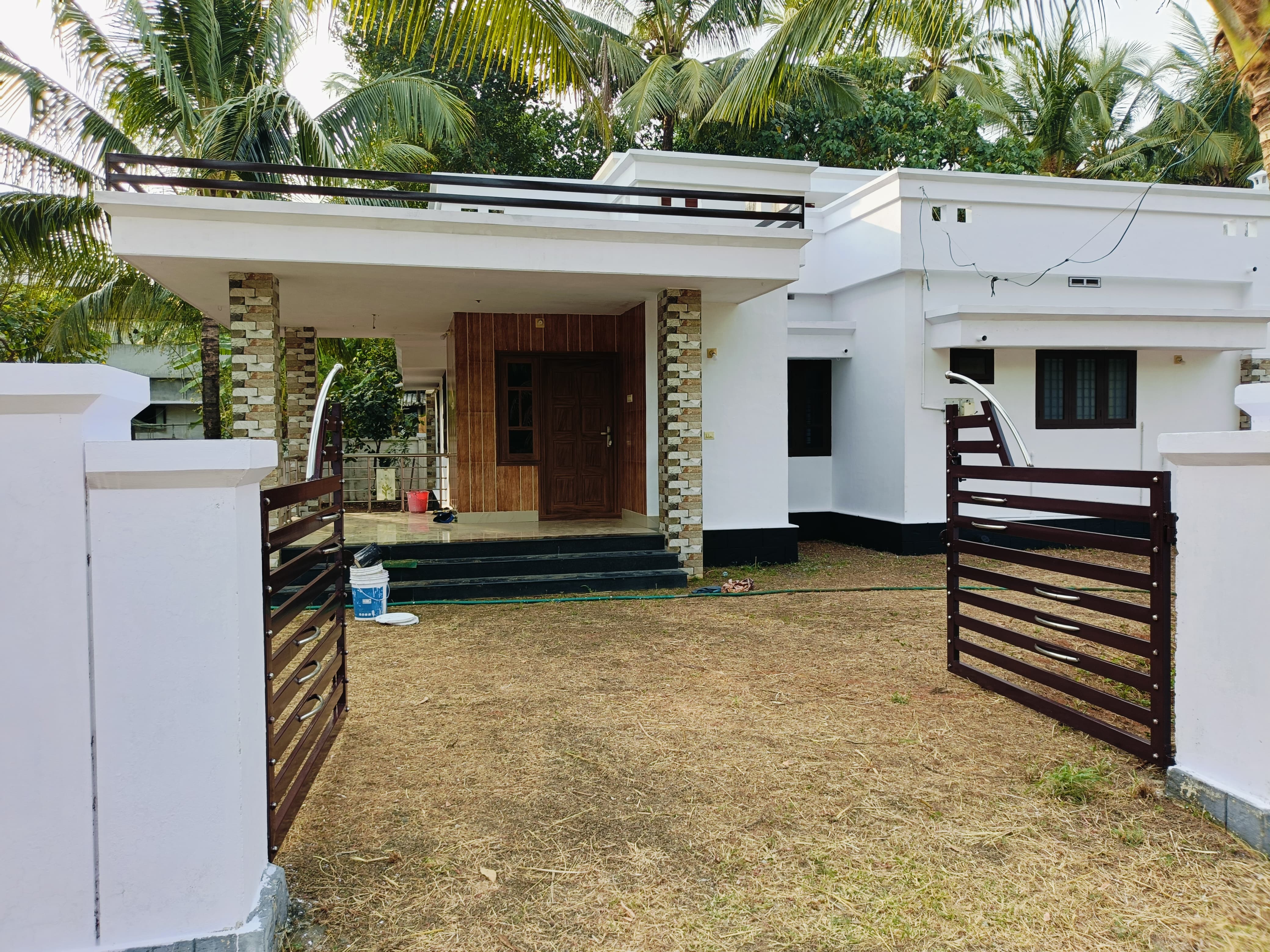 HOUSE FOR SALE | AVANOOR