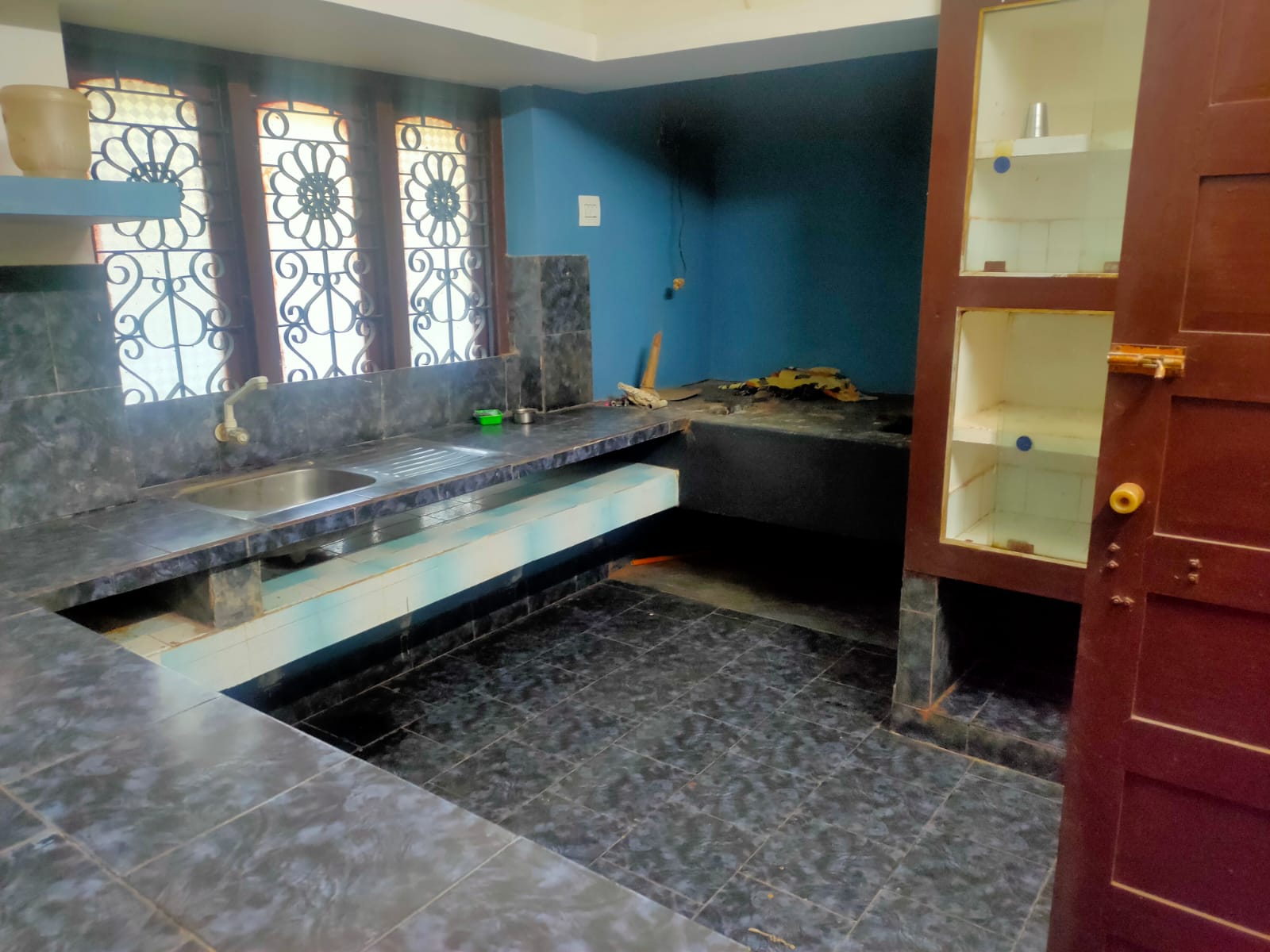HOUSE FOR SALE |  OTTUPARA, WADAKKANCHERY, THRISSUR 