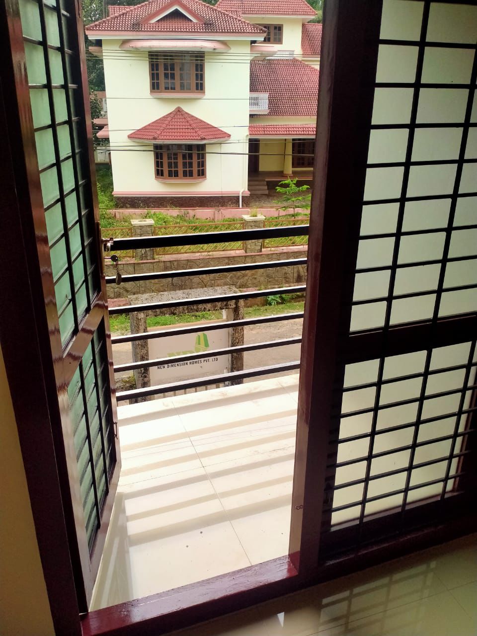 Small Image