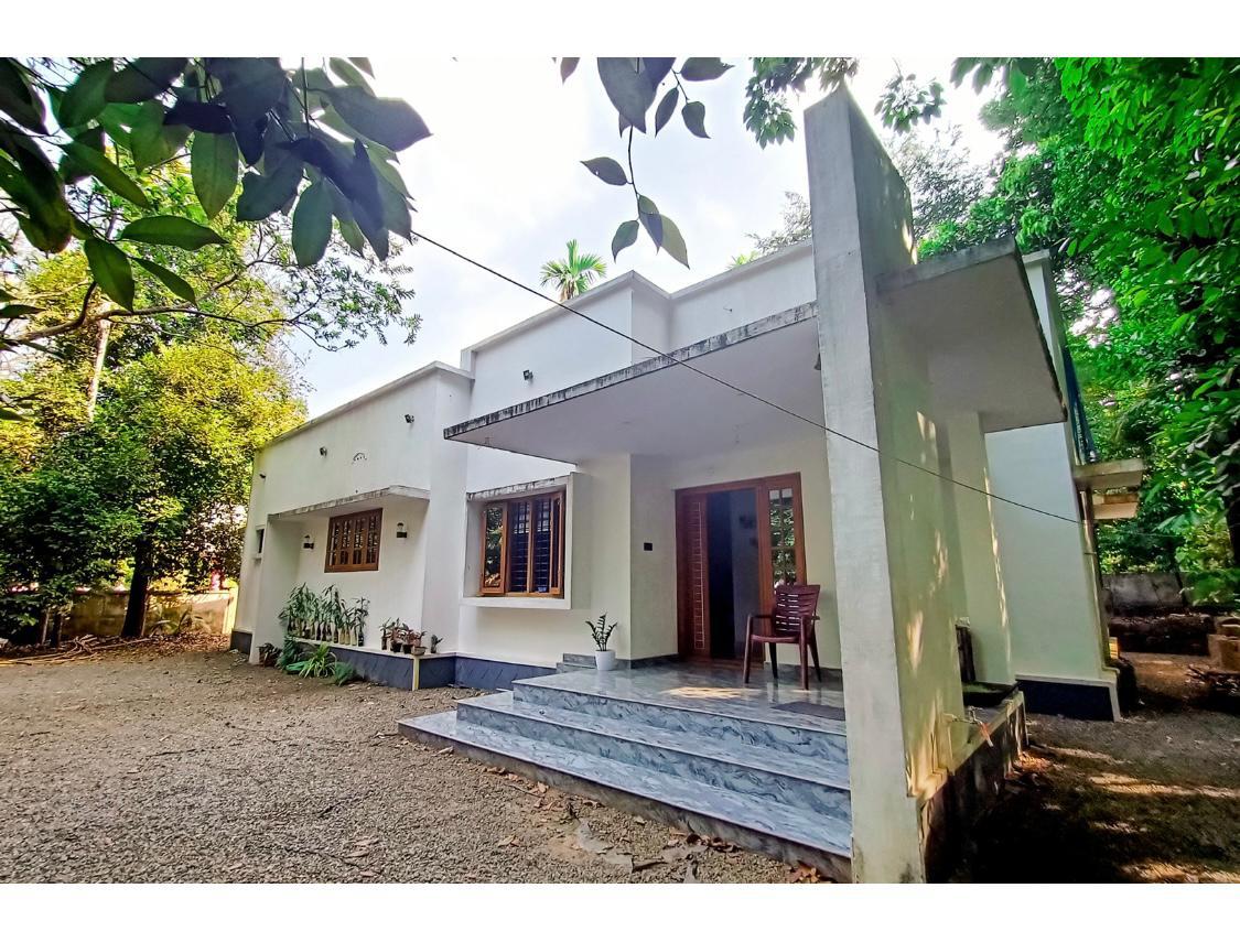 HOUSE FOR SALE | CHALAKUDY 