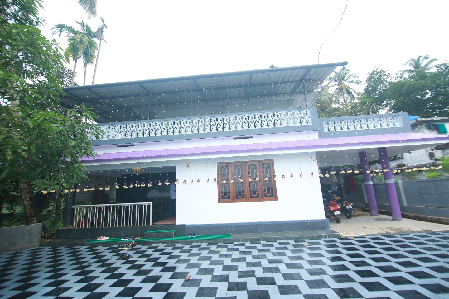 Small Image