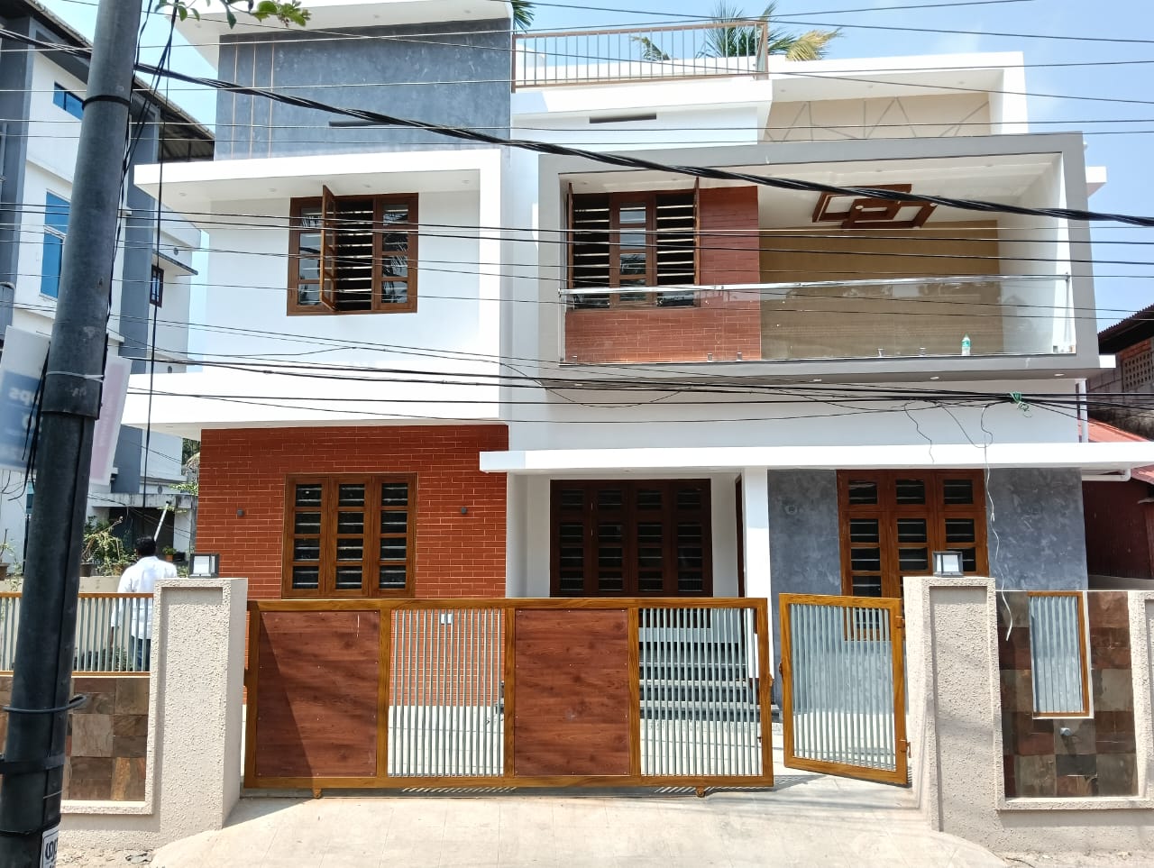 ERANANKULAM | HOUSE FOR SALE | 3.400 CENT | 1614 SQFT | 3 BHK ATTACHED | OPEN WELL | COMPOUND WALL