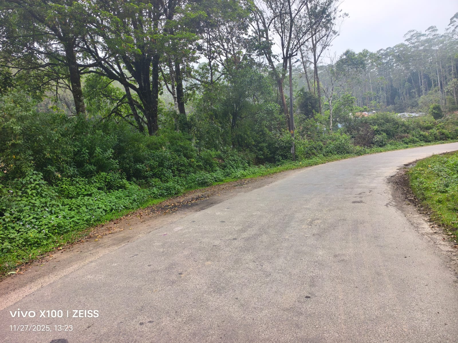 IDUKKI DEVIKULAM | LAND FOR SALE | 5 CENT | ROAD FRONTAGE | MAIN ROAD - 200 MTR | SUFFICIENT WATER