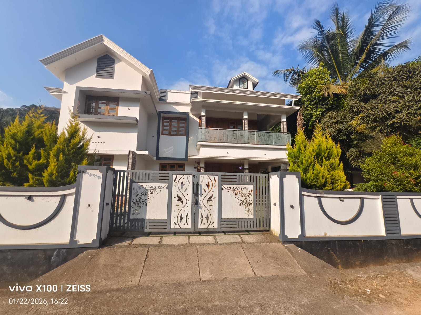 ADIMALI | HOUSE FOR SALE | 10 CENT | 2800 SQFT | 5 BHK ATTACHED BATHROOMS | TAR ROAD FRONTAGE |