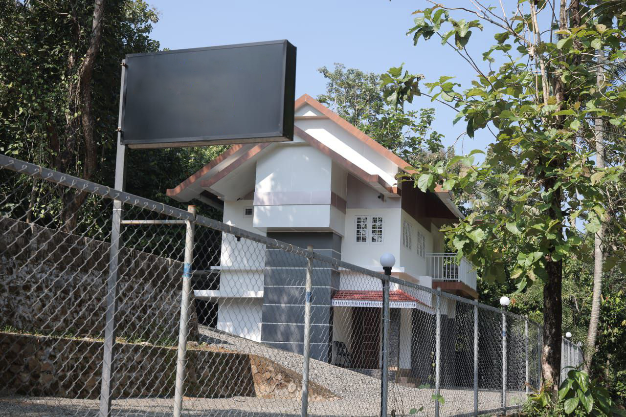 IDUKKI NERIAMANGALAM | VILLA  AND 1.5 ACRE LAND FOR SALE | 70 CENT PATTAYAM | RIVER FRONTAGE |